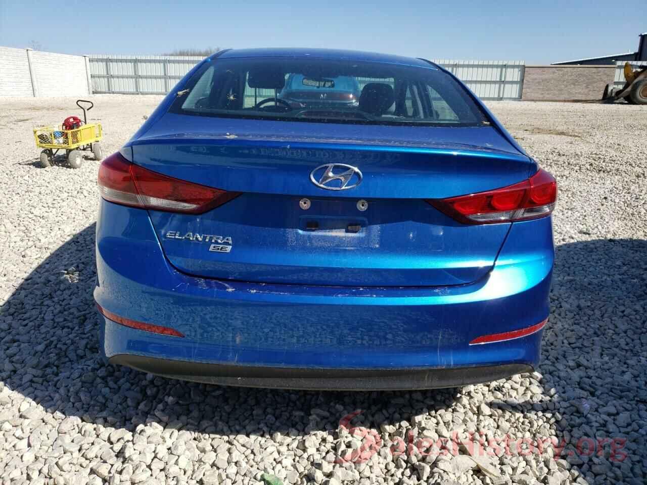 5NPD74LF5JH221618 2018 HYUNDAI ELANTRA