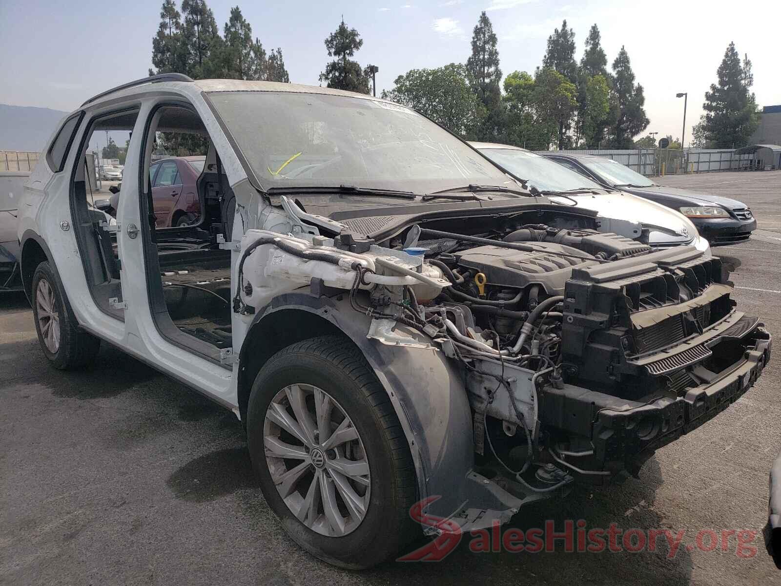 3VV1B7AX9JM063200 2018 VOLKSWAGEN TIGUAN