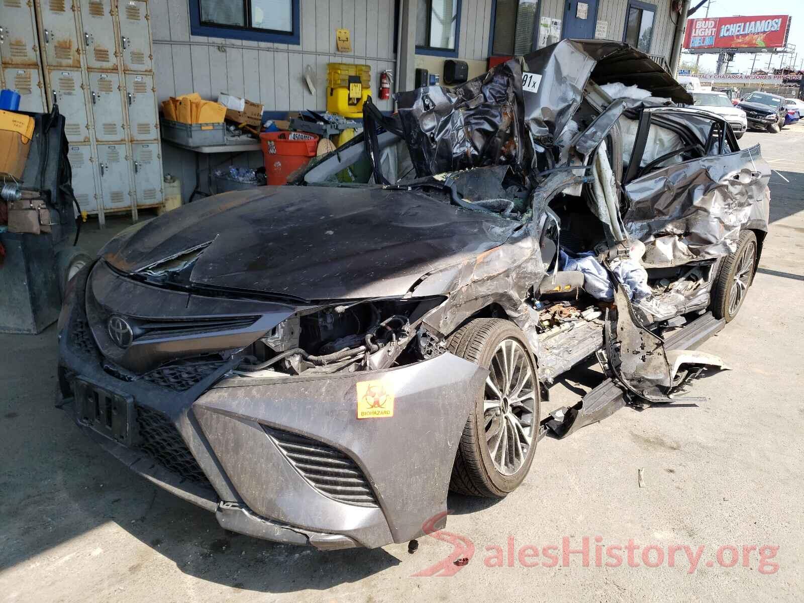 4T1B11HKXJU141424 2018 TOYOTA CAMRY