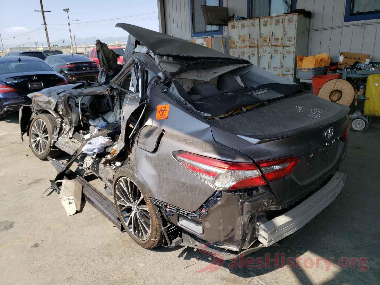 4T1B11HKXJU141424 2018 TOYOTA CAMRY