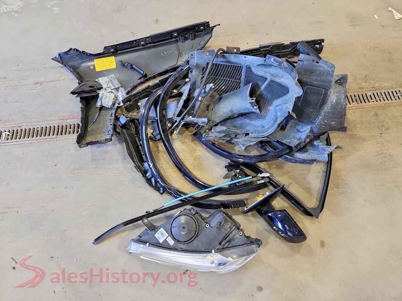 2017 BMW X5 VIN 5UXKR0C32H0V78311, trunk area