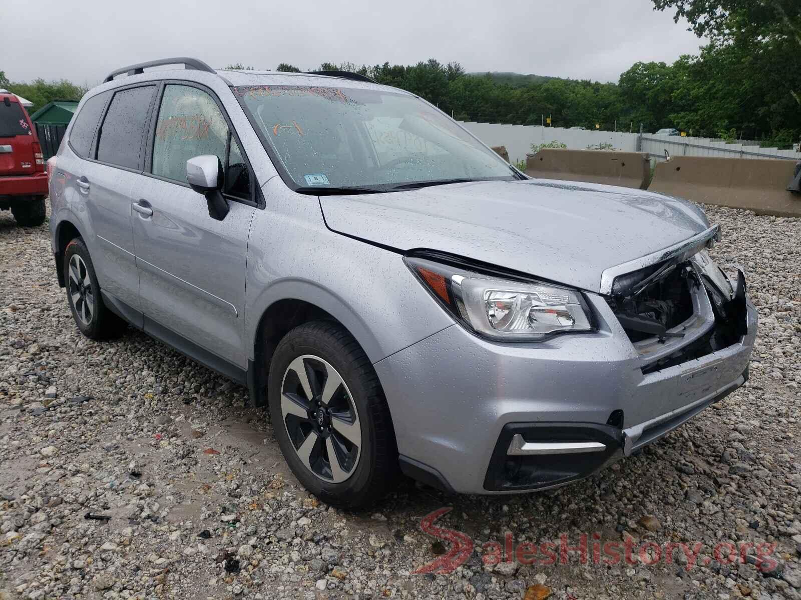 JF2SJAEC9JG598095 2018 SUBARU FORESTER