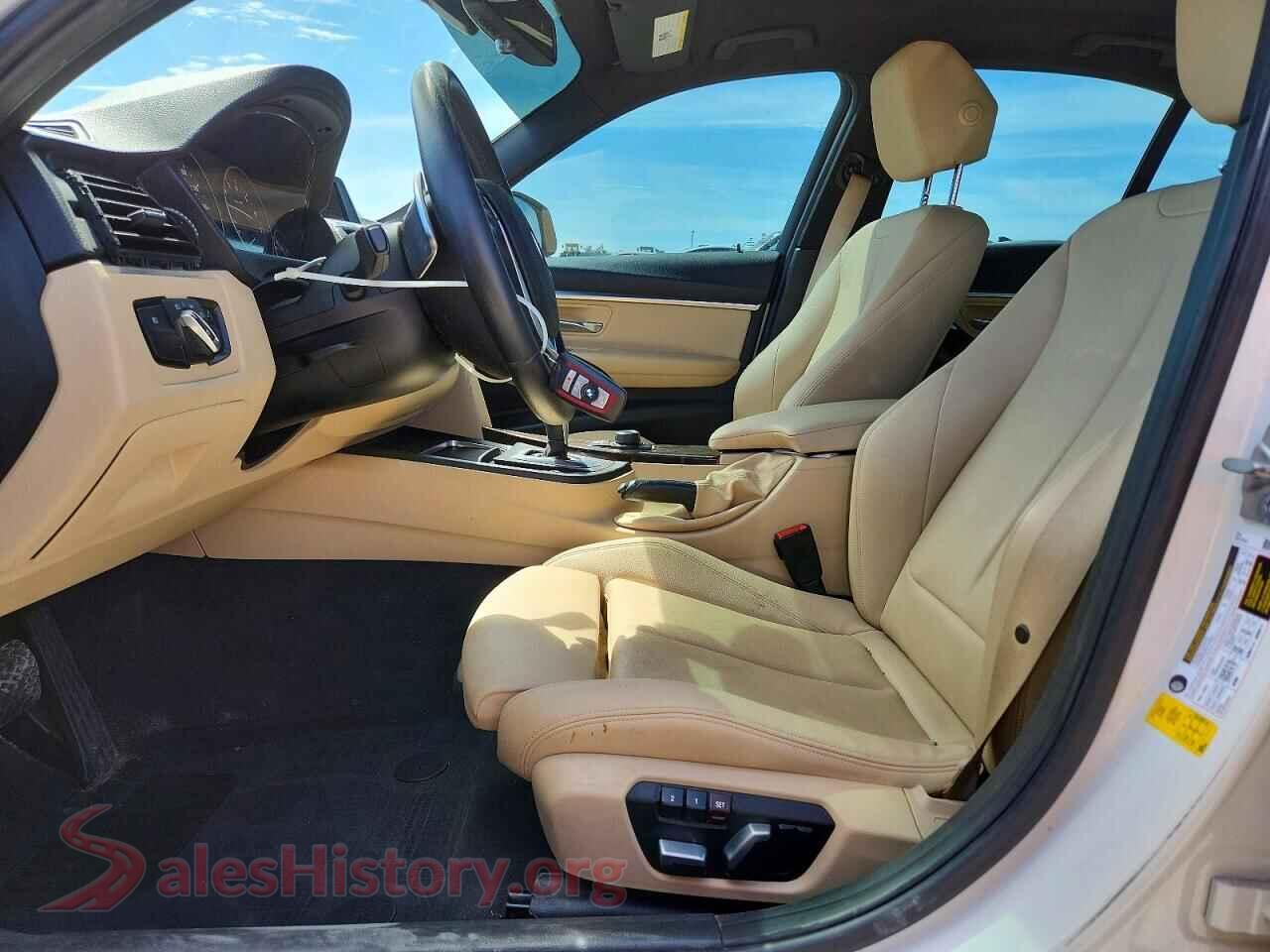 2017 BMW 3 SERIES VIN WBA8B9G5XHNU48907, engine bay