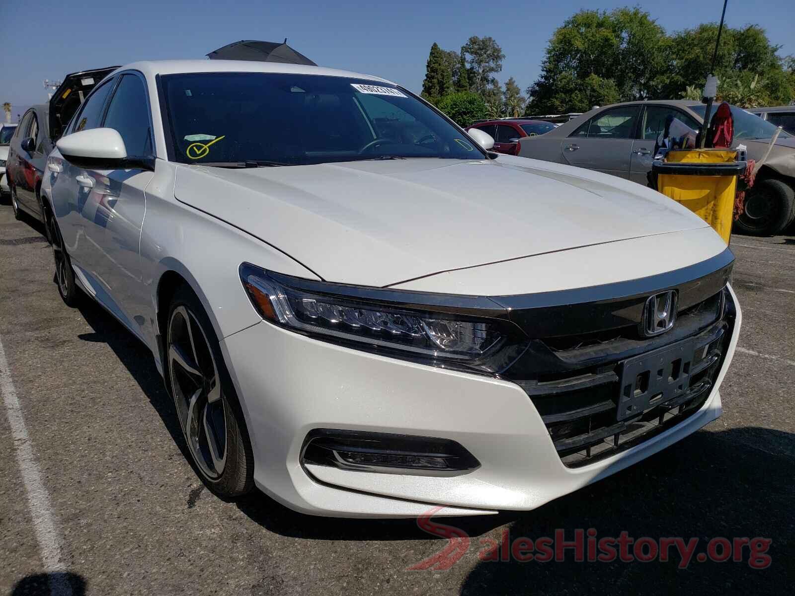 1HGCV1F35JA159390 2018 HONDA ACCORD