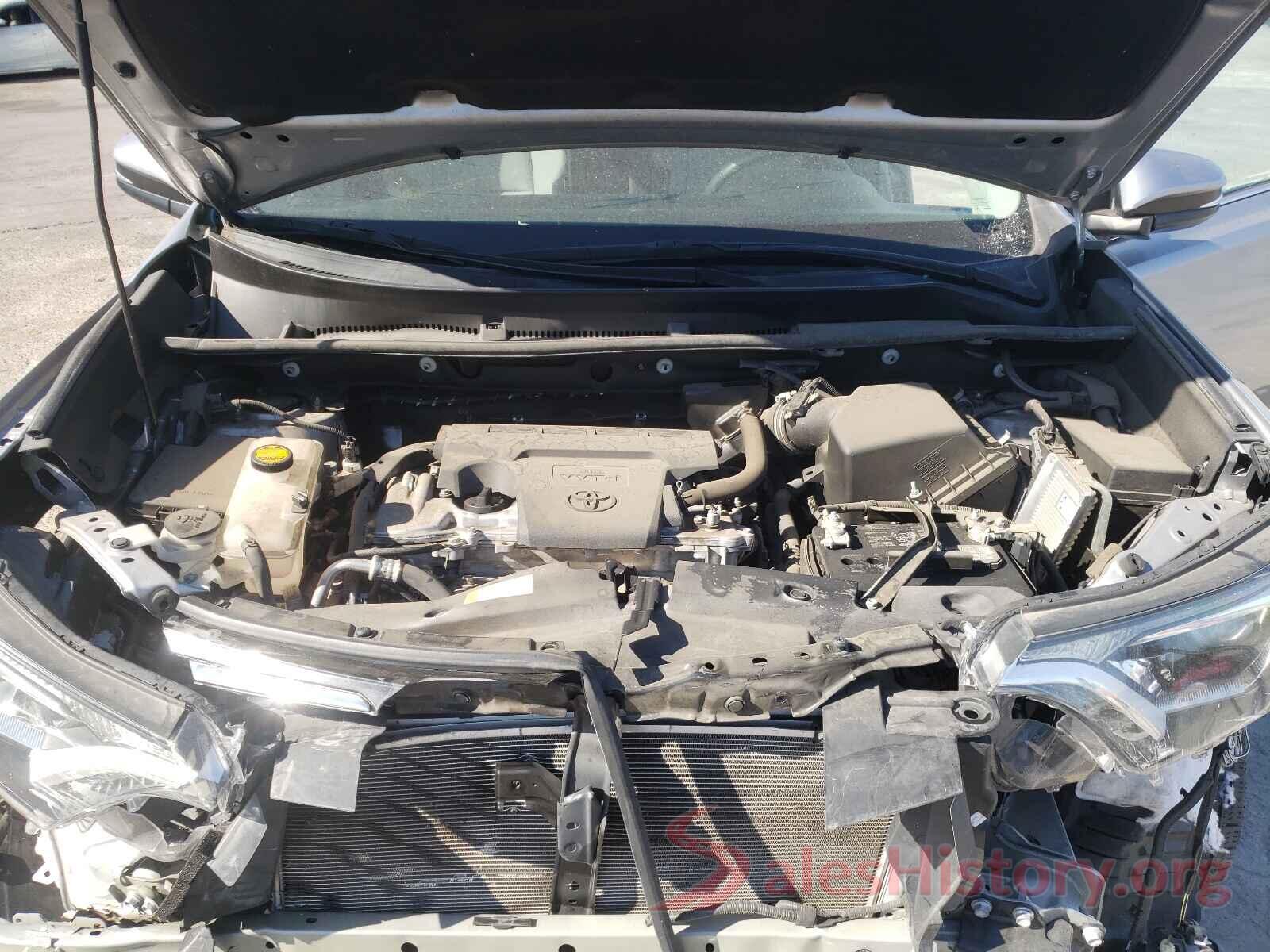 2T3WFREV1JW425502 2018 TOYOTA RAV4