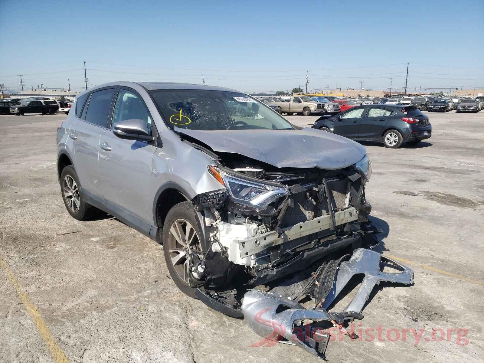 2T3WFREV1JW425502 2018 TOYOTA RAV4