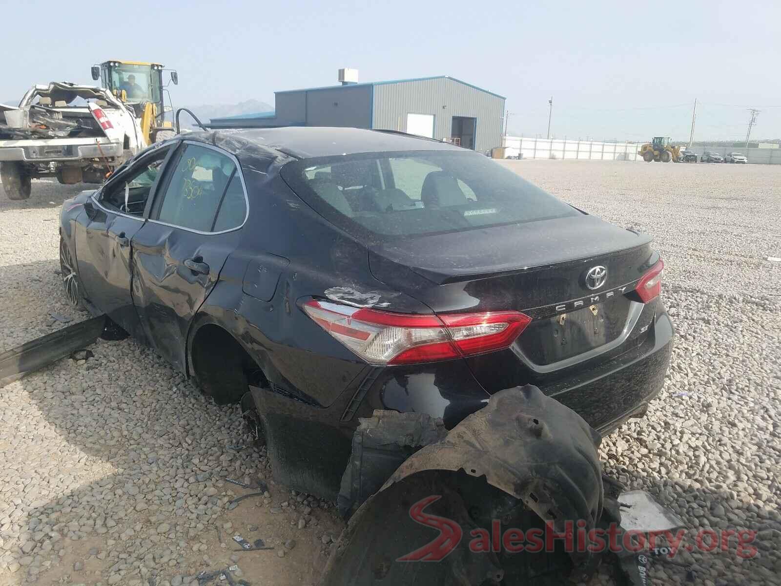 4T1B11HK9JU501752 2018 TOYOTA CAMRY