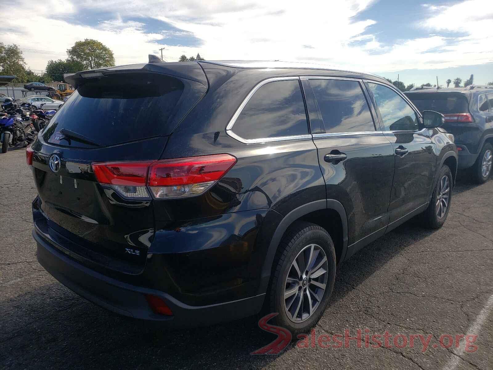 5TDKZRFH2KS560134 2019 TOYOTA HIGHLANDER