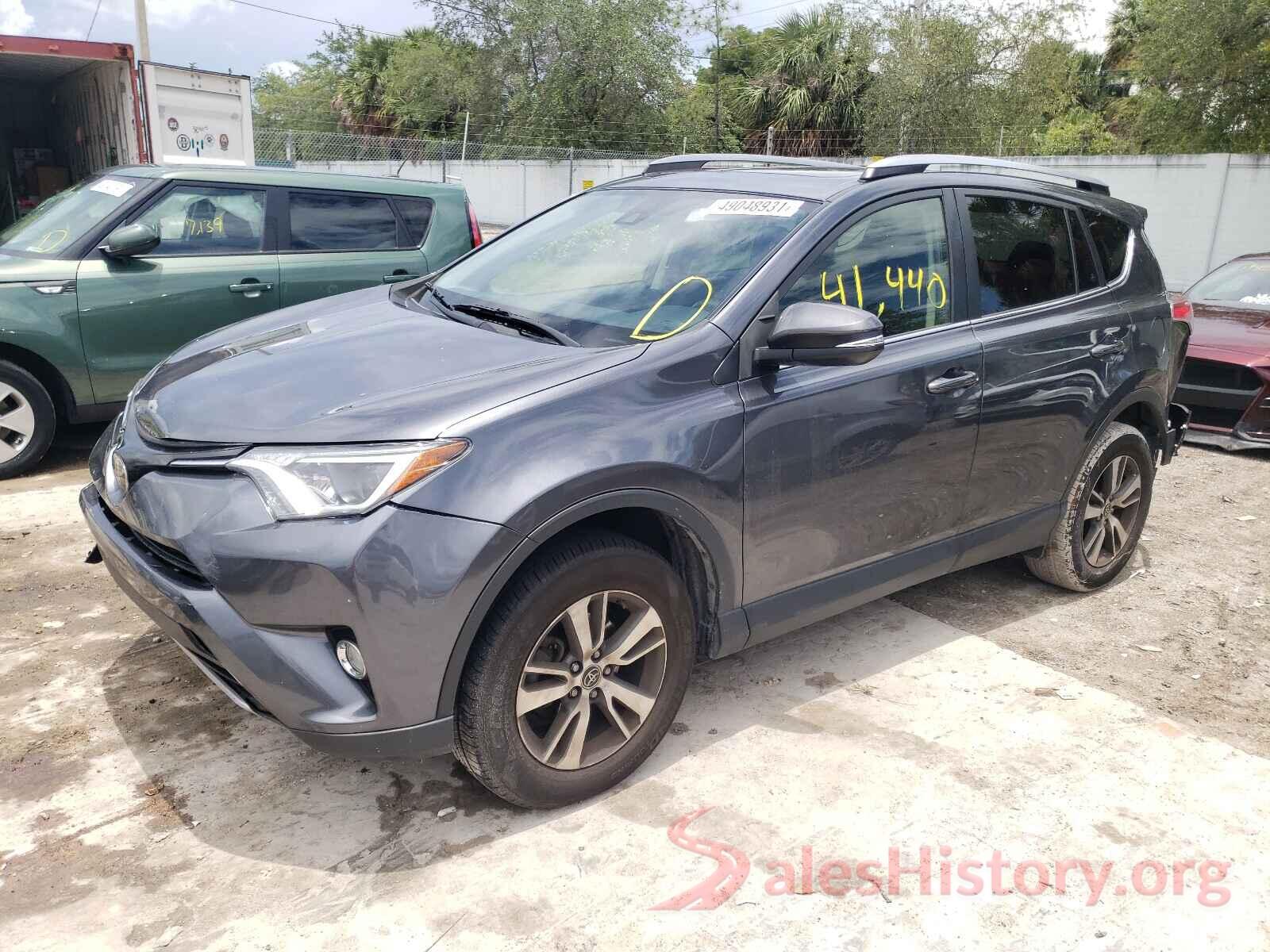 JTMWFREV6JD132398 2018 TOYOTA RAV4