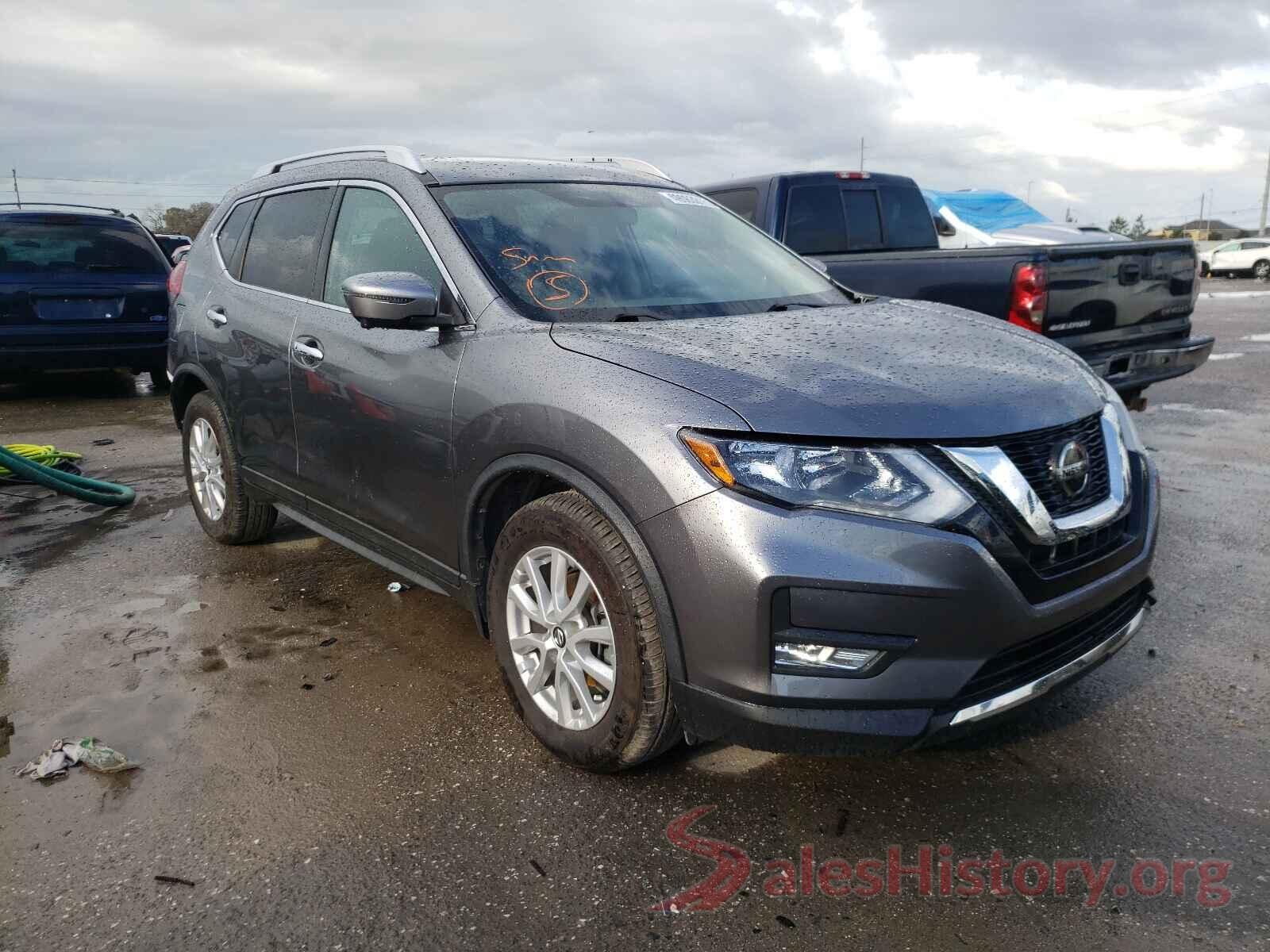 KNMAT2MT5JP604227 2018 NISSAN ROGUE