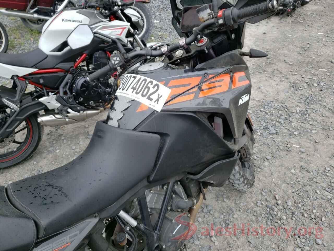 VBKV79407JM981579 2018 KTM MOTORCYCLE