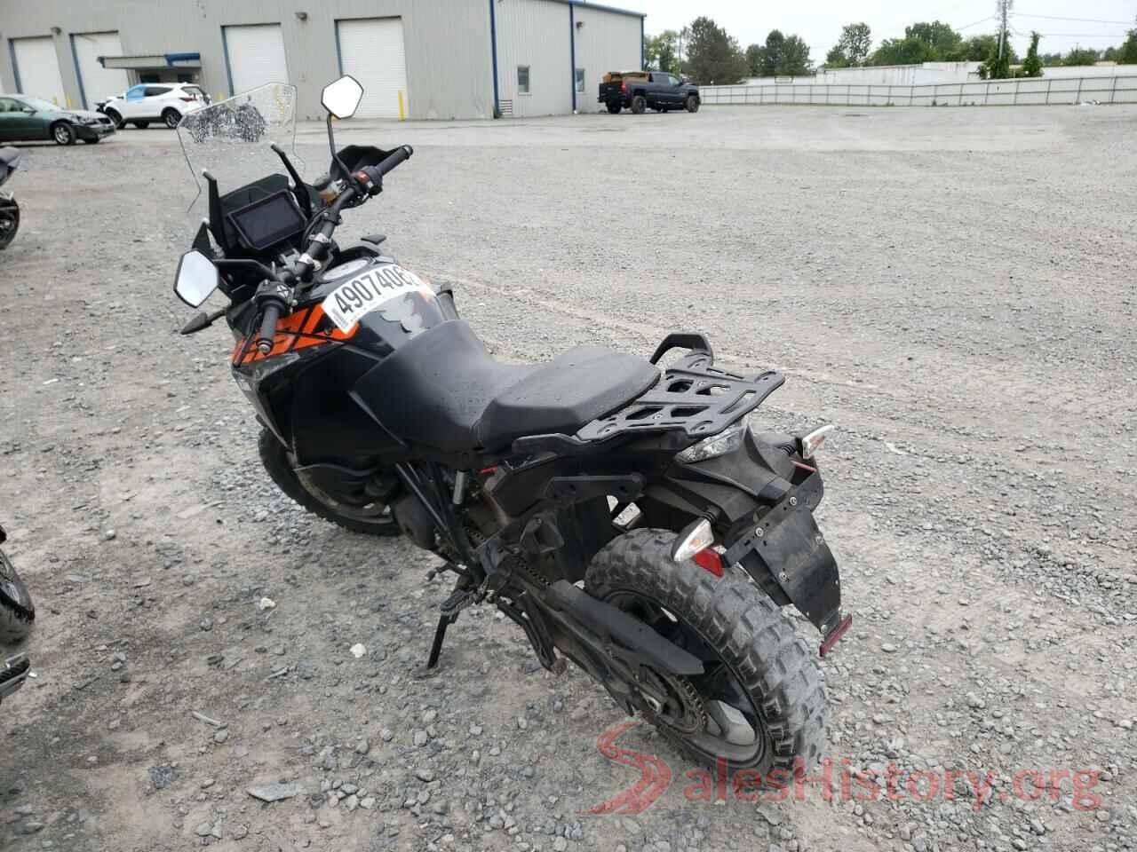 VBKV79407JM981579 2018 KTM MOTORCYCLE