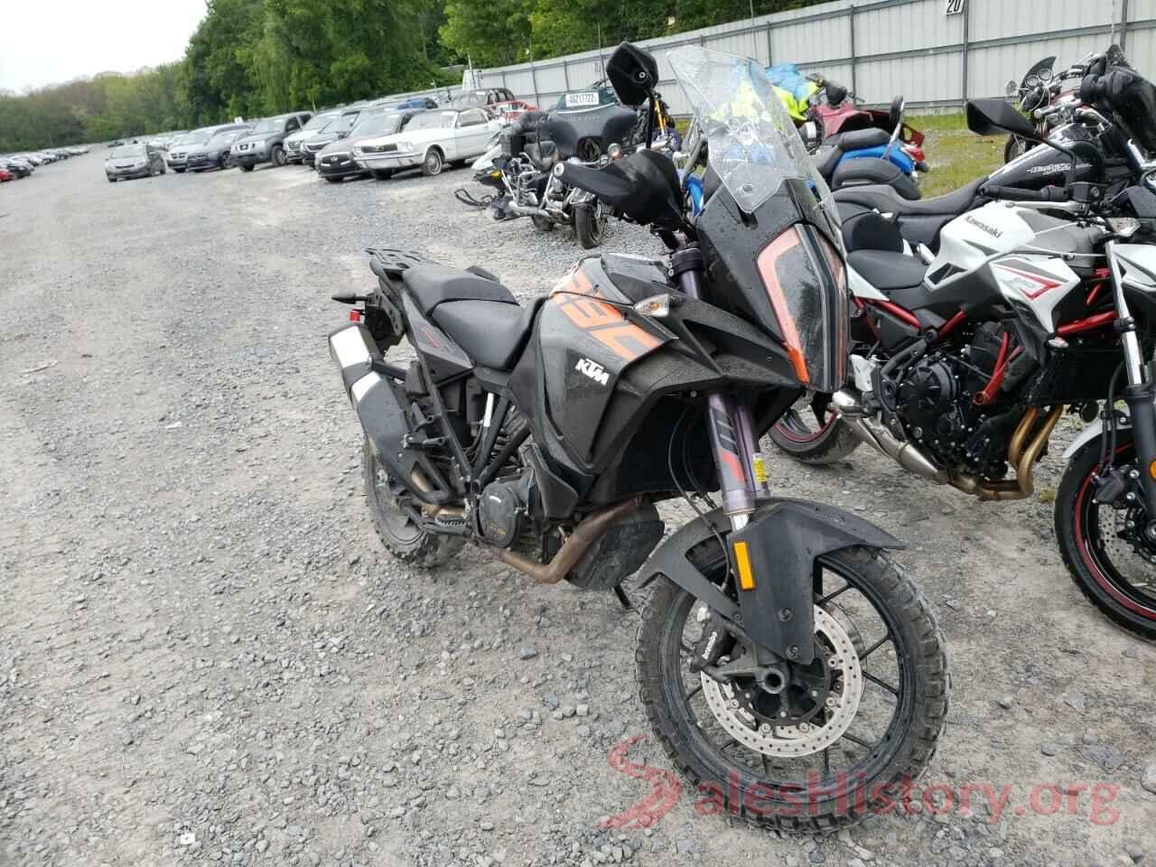 VBKV79407JM981579 2018 KTM MOTORCYCLE