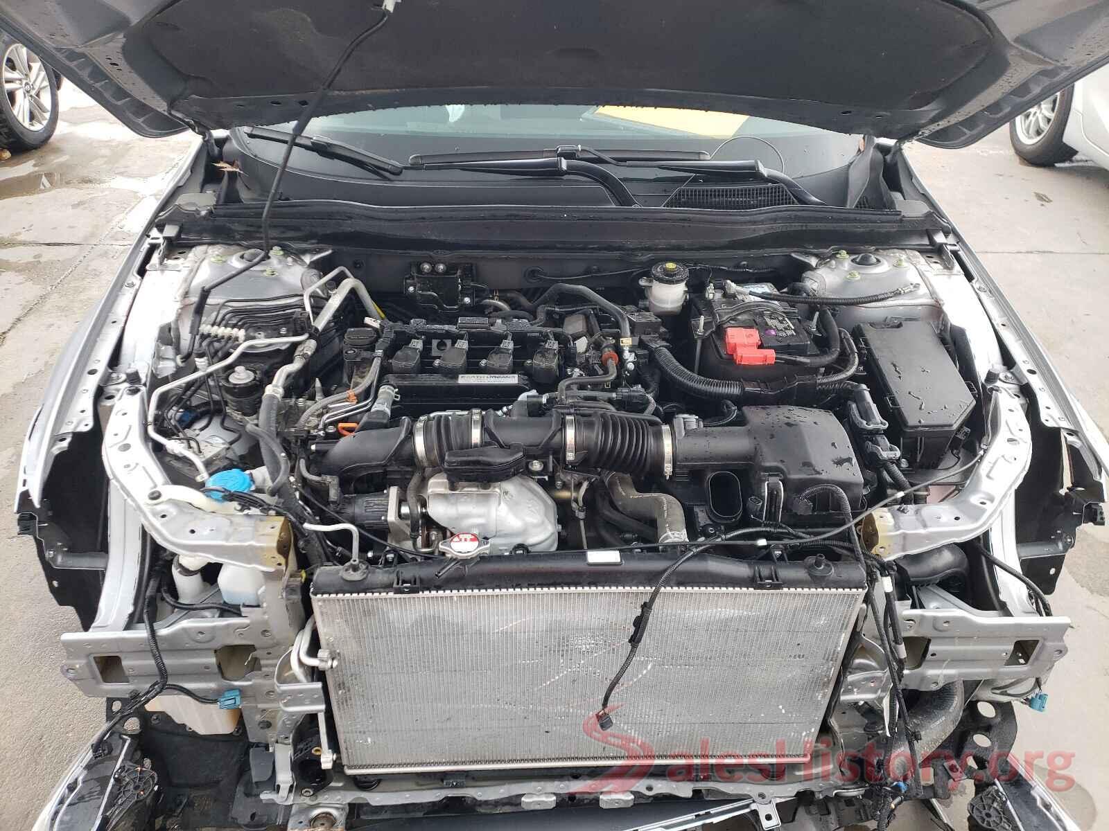 1HGCV1F52JA128986 2018 HONDA ACCORD