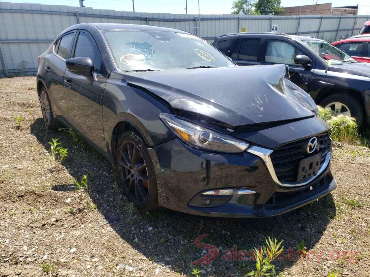 3MZBN1W32JM216154 2018 MAZDA 3