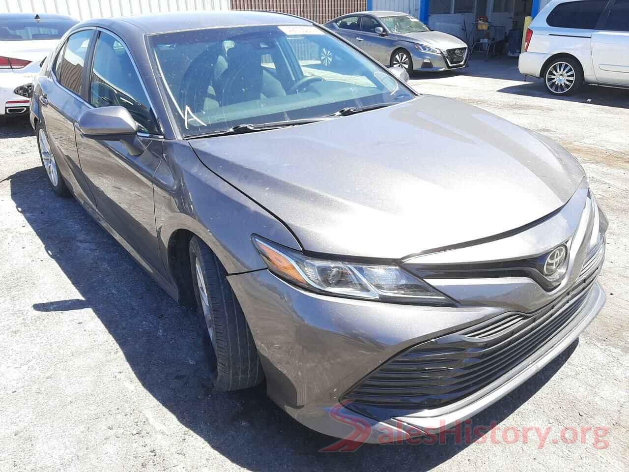 4T1B11HK3JU555581 2018 TOYOTA CAMRY