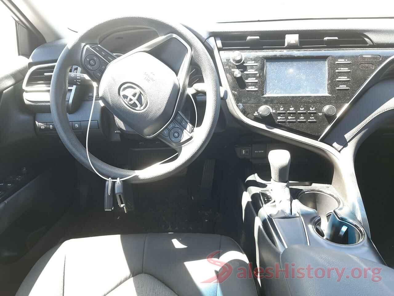 4T1B11HK3JU555581 2018 TOYOTA CAMRY