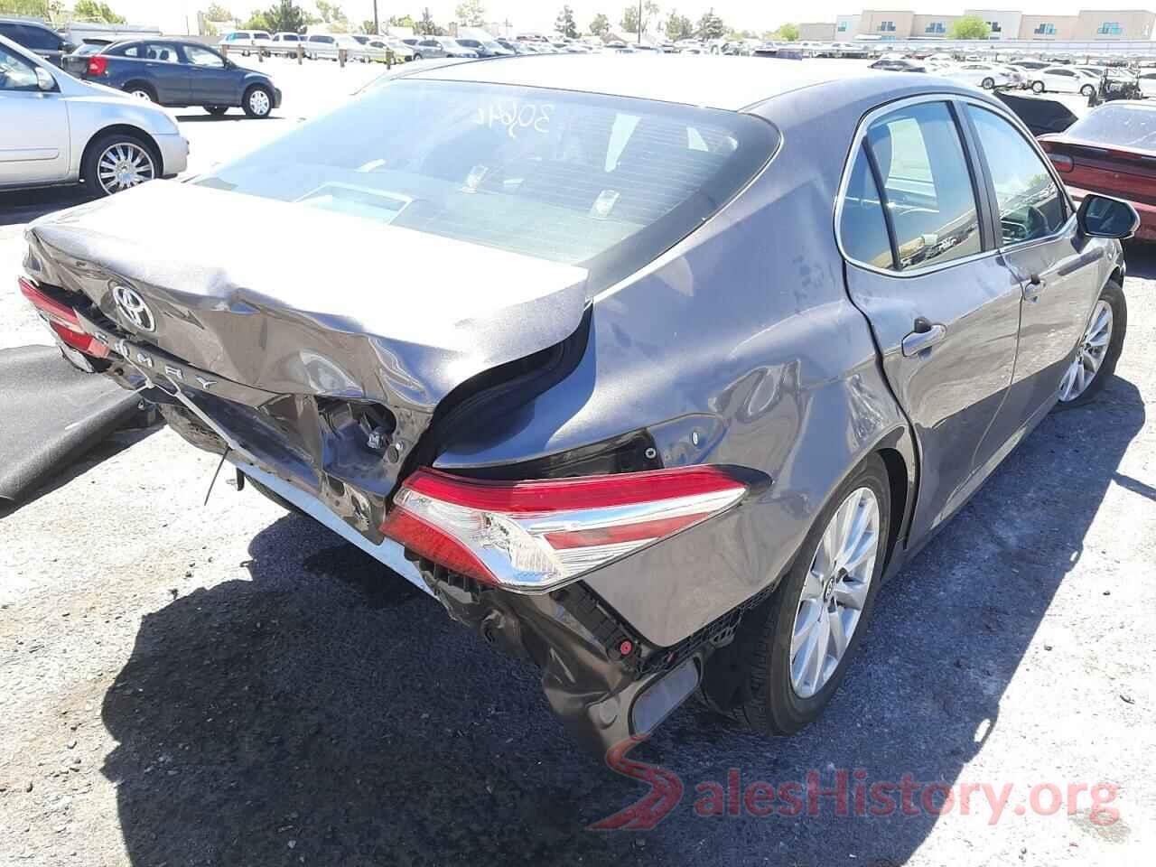 4T1B11HK3JU555581 2018 TOYOTA CAMRY