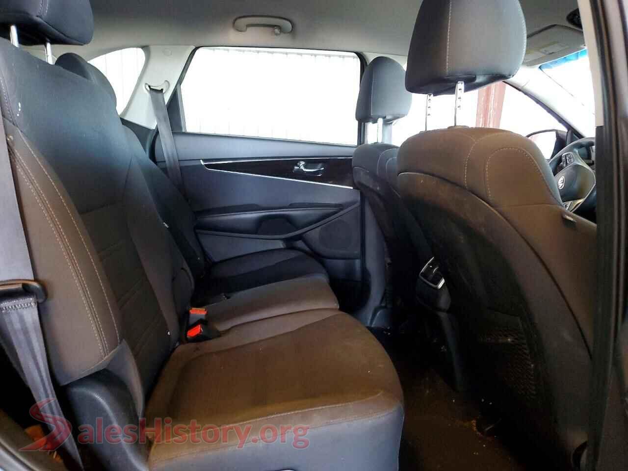2020 KIA SORENTO VIN 5XYPGDA5XLG618517, VIN plate