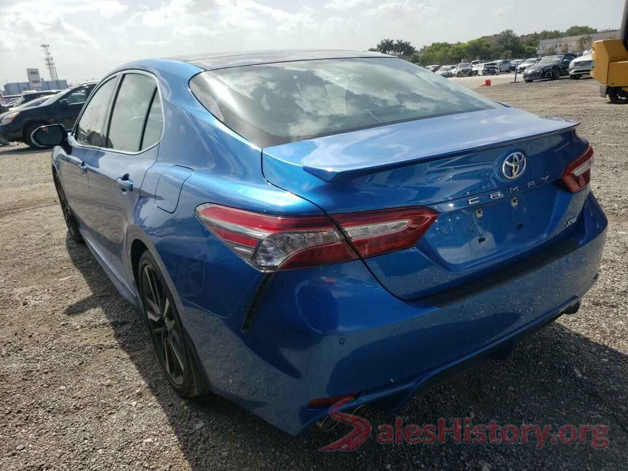 4T1B61HK2JU093385 2018 TOYOTA CAMRY