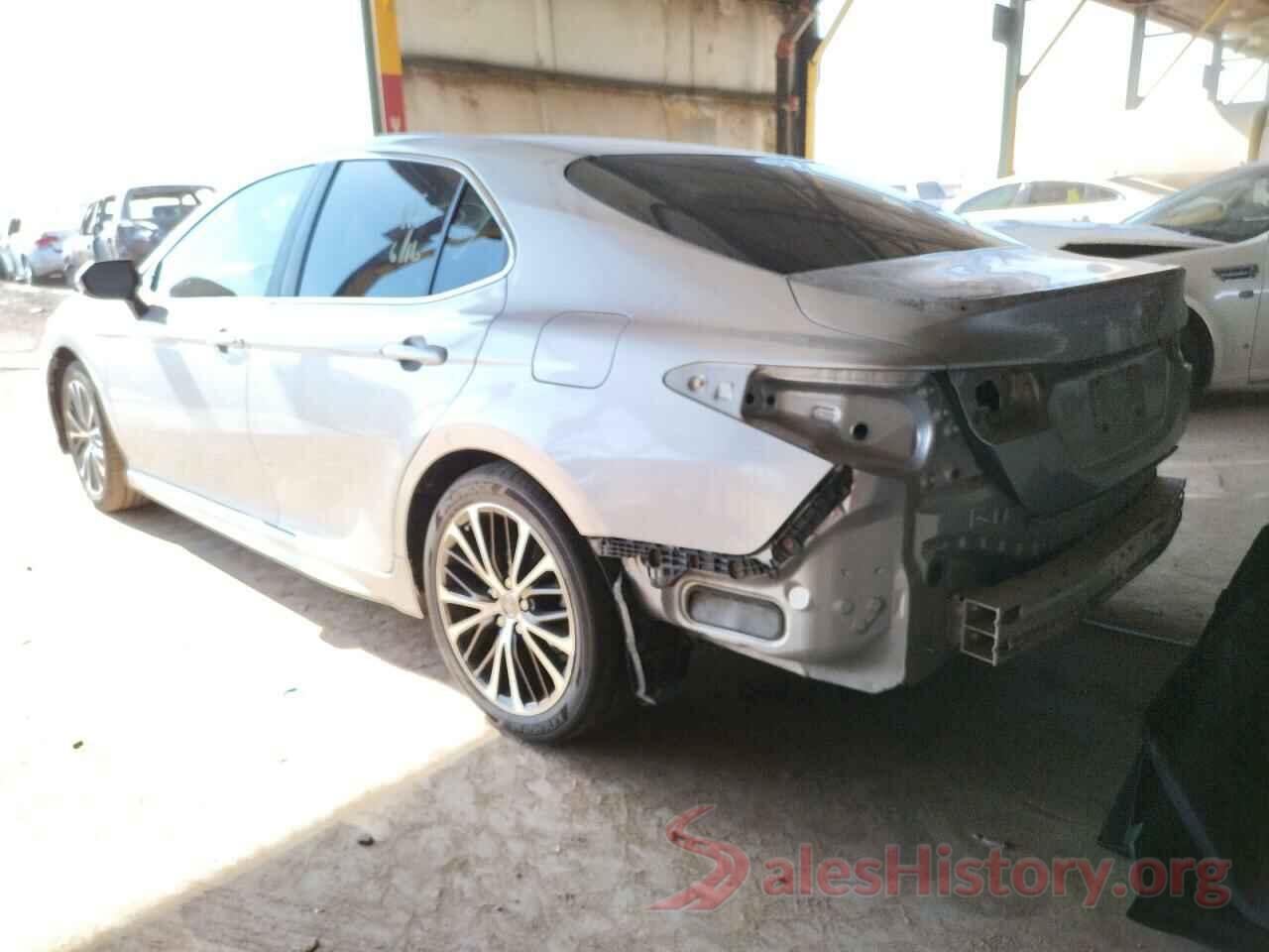 4T1B11HK0JU576906 2018 TOYOTA CAMRY