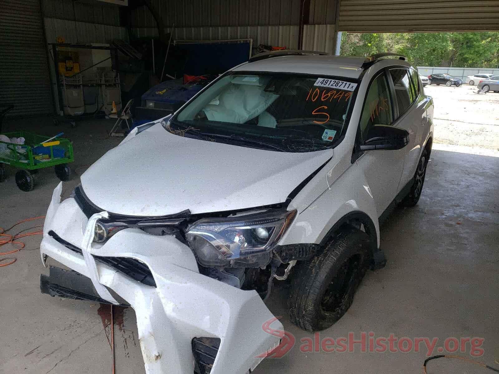 JTMZFREV7HJ106949 2017 TOYOTA RAV4