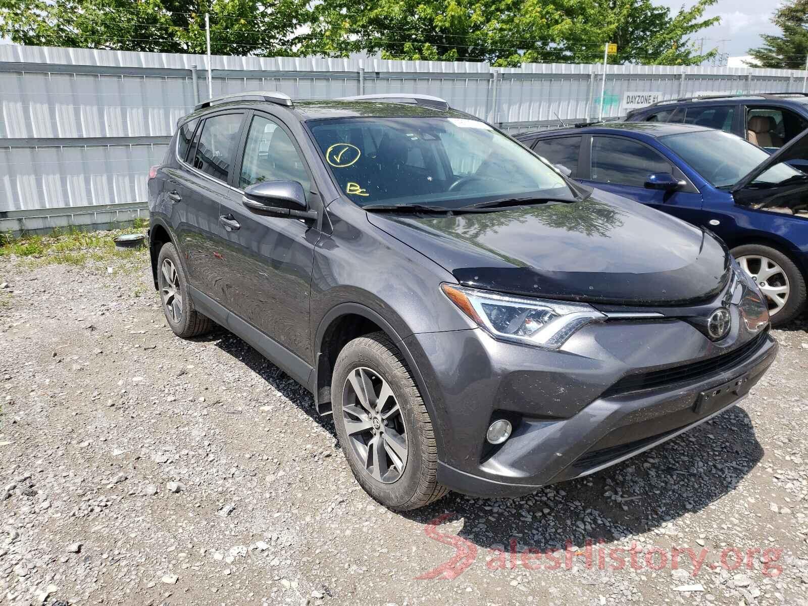 2T3RFREVXJW855428 2018 TOYOTA RAV4