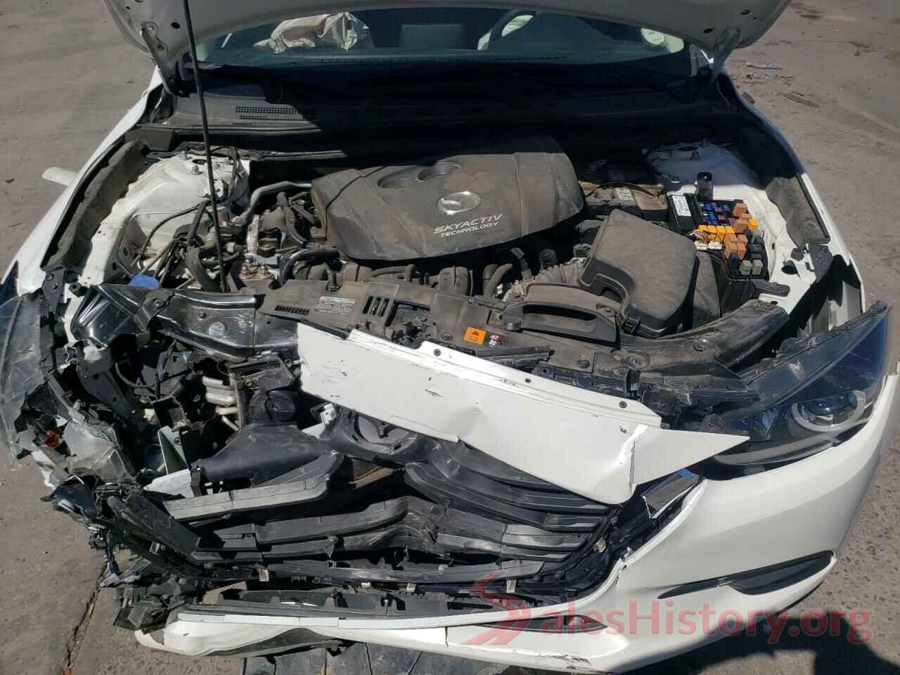 3MZBN1V39JM239030 2018 MAZDA 3