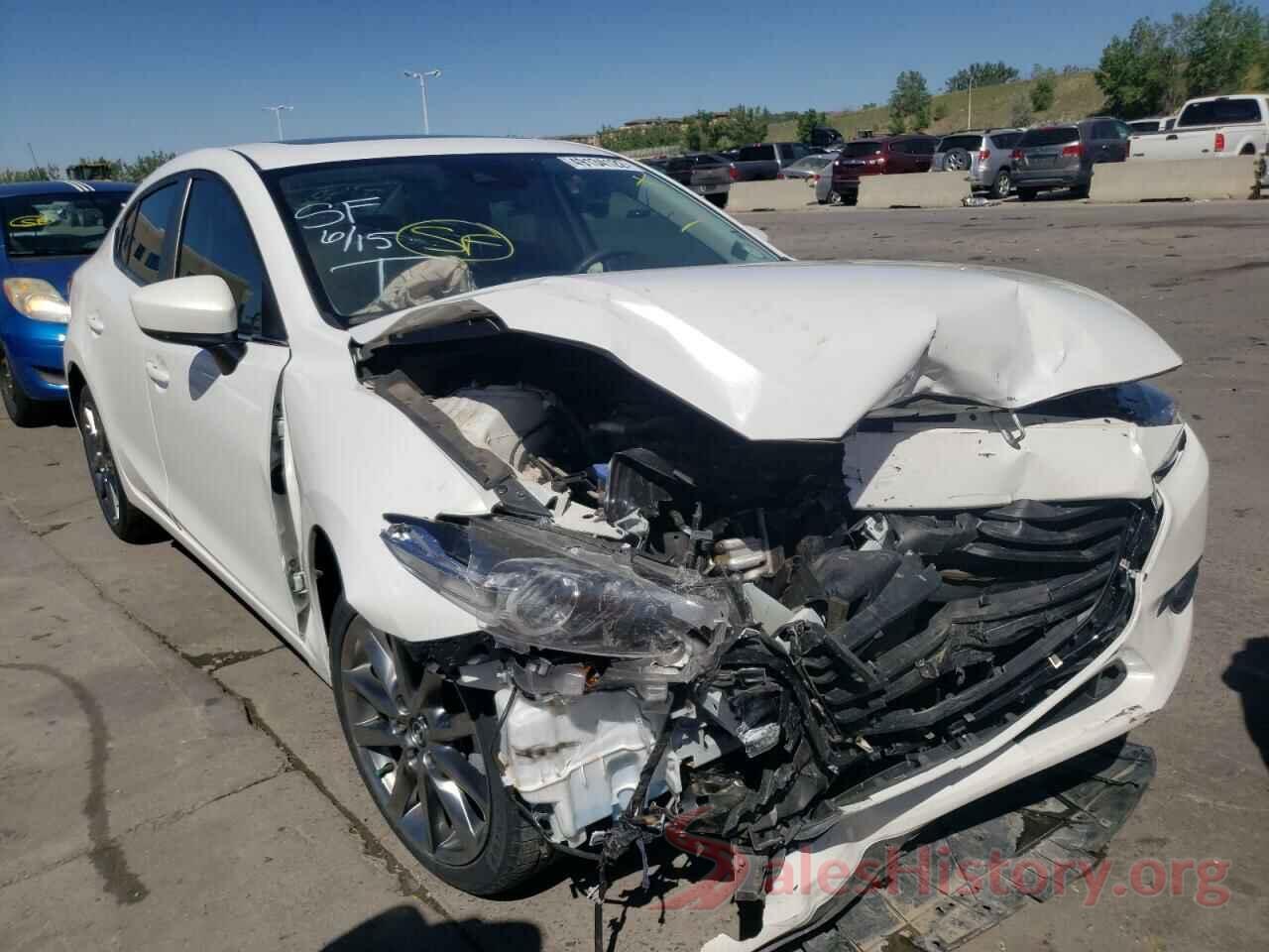 3MZBN1V39JM239030 2018 MAZDA 3