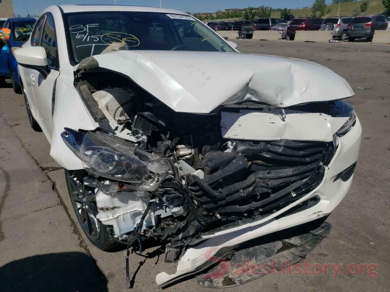 3MZBN1V39JM239030 2018 MAZDA 3