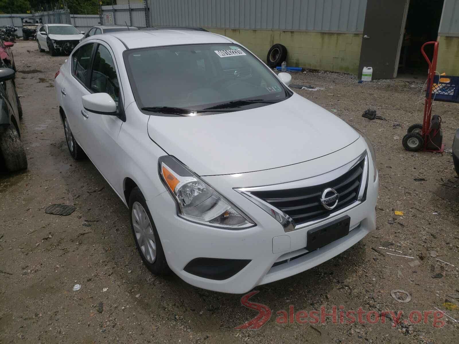 3N1CN7AP7JL879443 2018 NISSAN VERSA