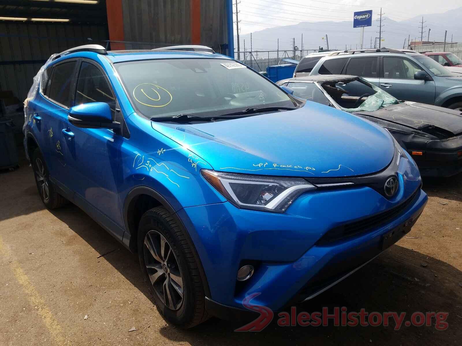 2T3RFREV3JW744008 2018 TOYOTA RAV4