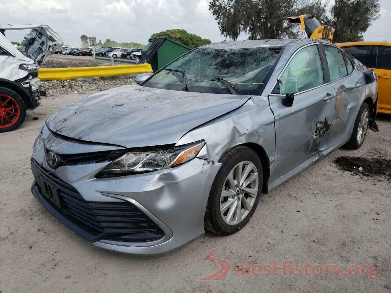 4T1C11AK0MU516725 2021 TOYOTA CAMRY