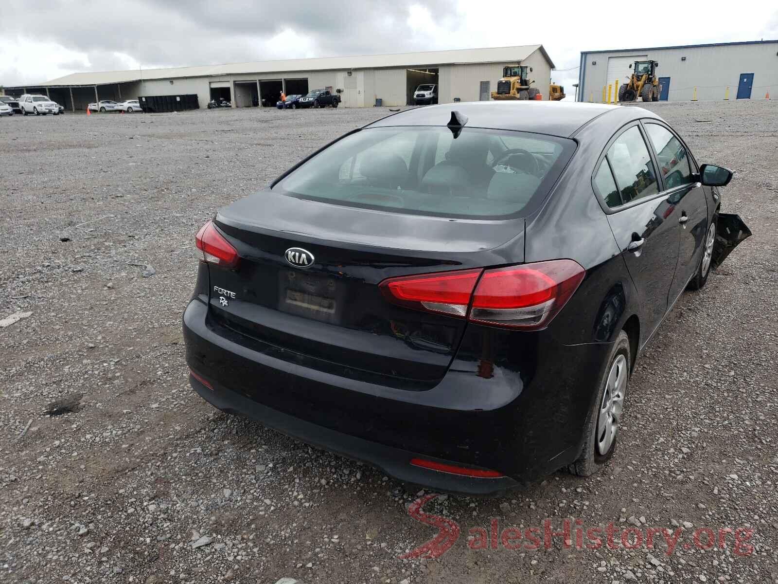 3KPFK4A77JE262713 2018 KIA FORTE