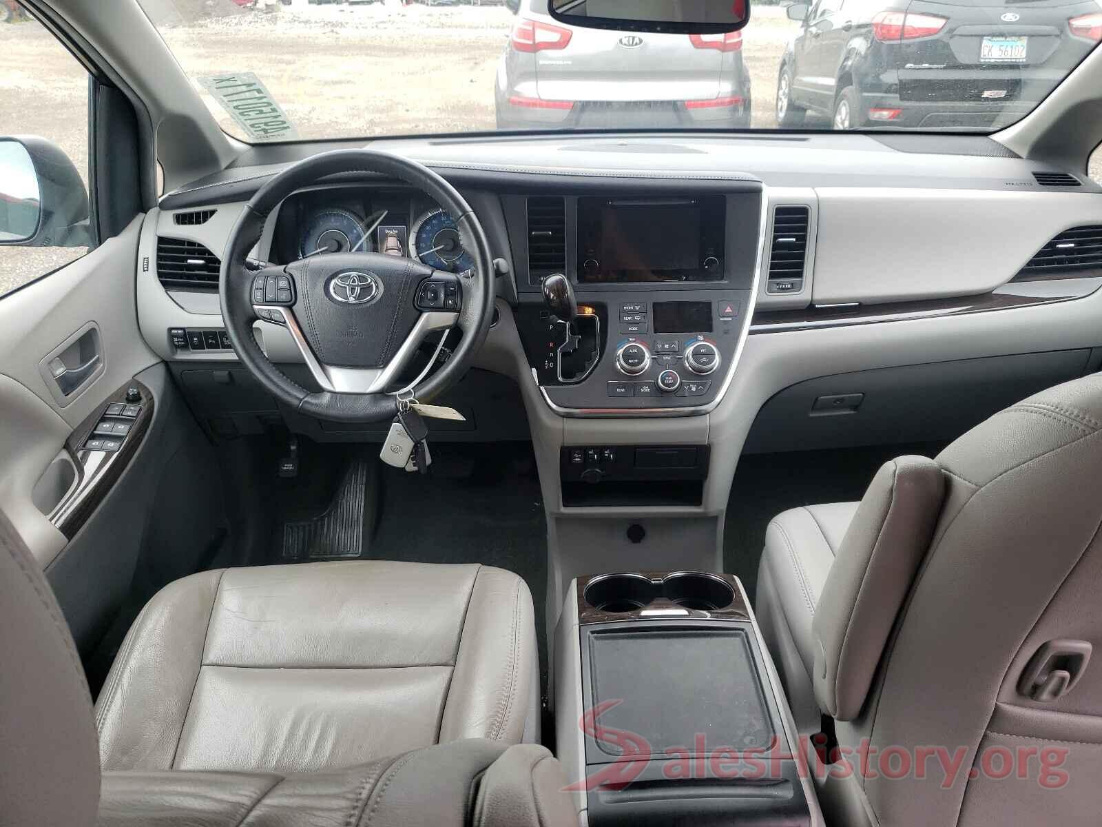 5TDYZ3DC3HS817096 2017 TOYOTA SIENNA