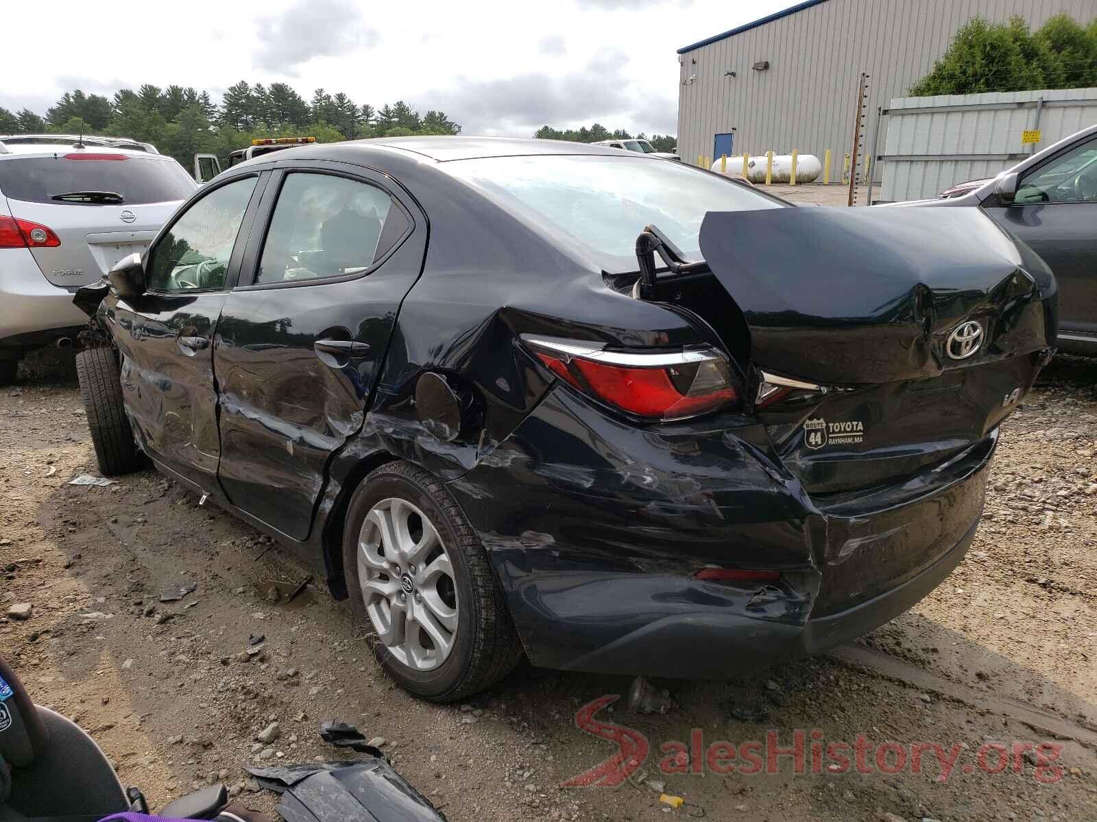 3MYDLBYV2JY329229 2018 TOYOTA YARIS