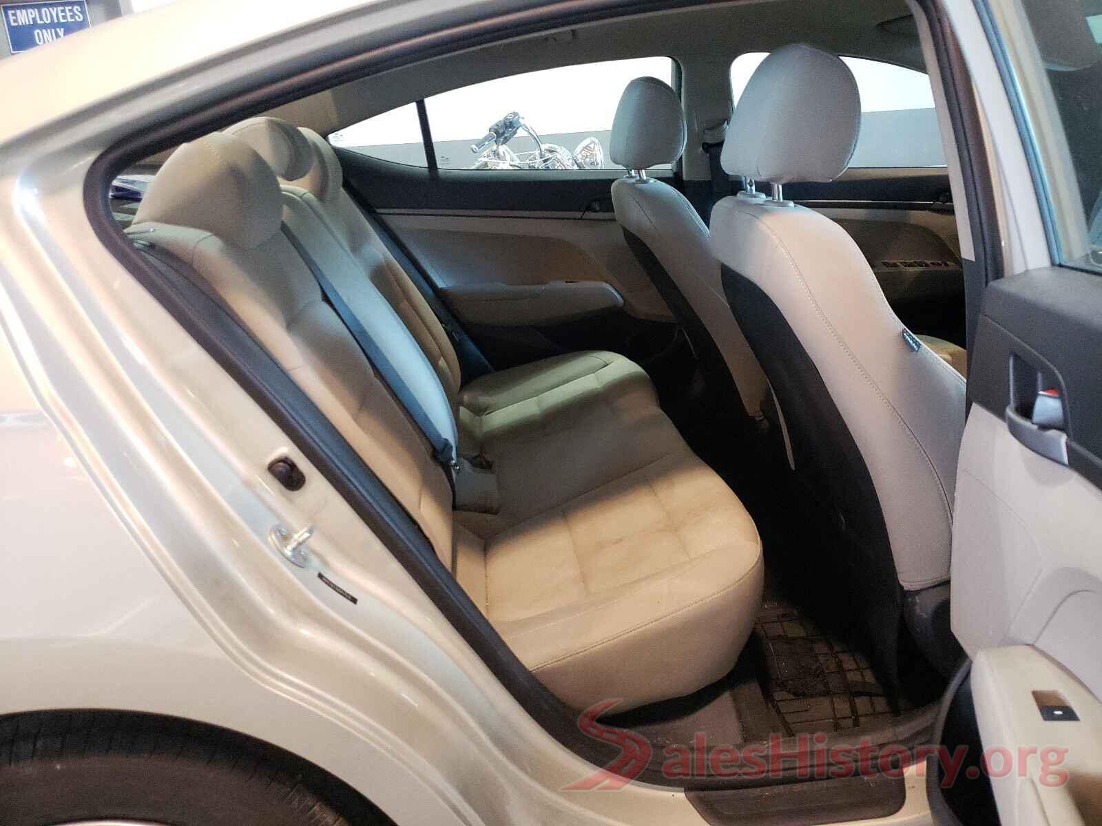 5NPD74LF9HH111570 2017 HYUNDAI ELANTRA