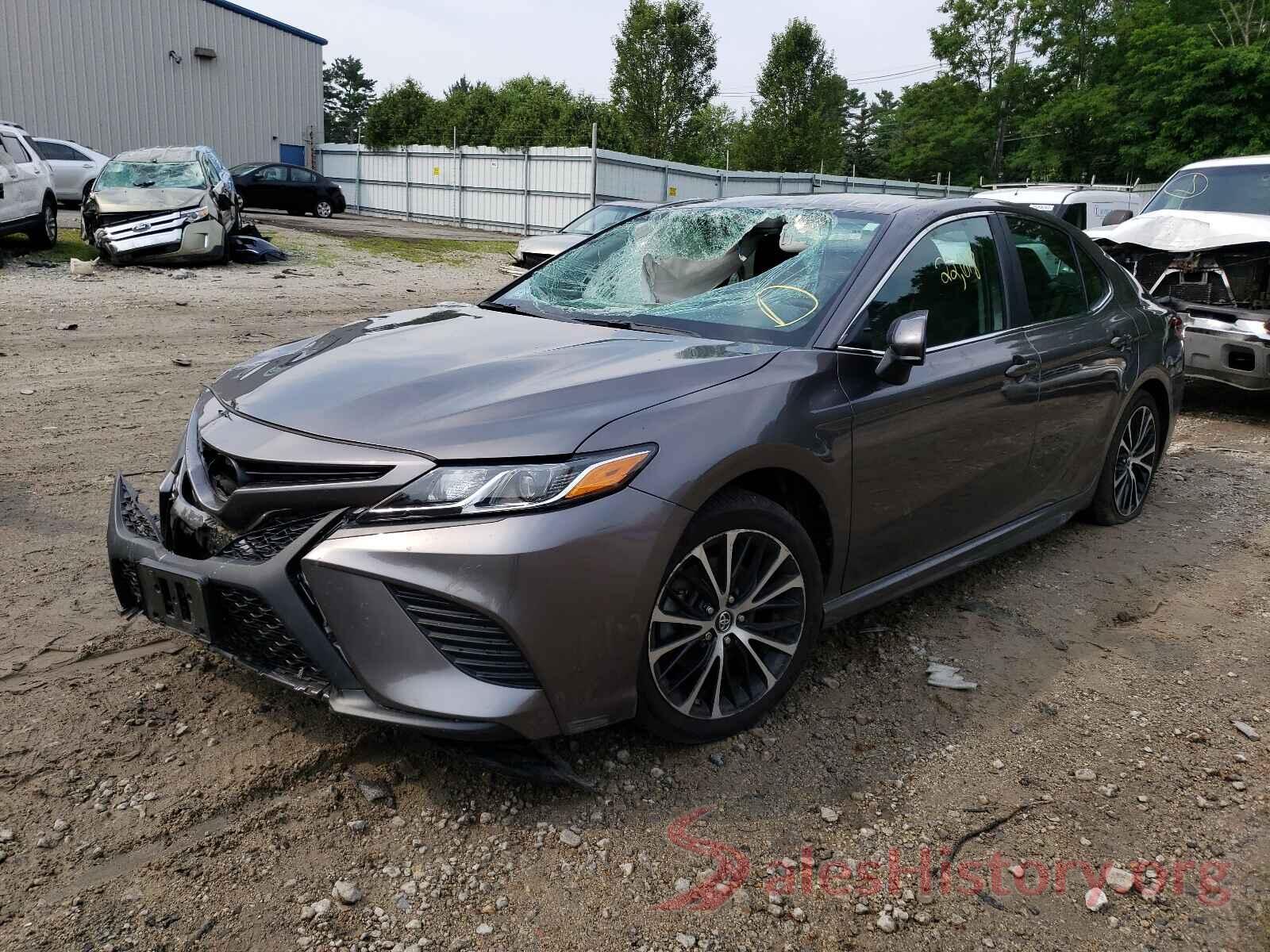 4T1B11HK2KU697910 2019 TOYOTA CAMRY