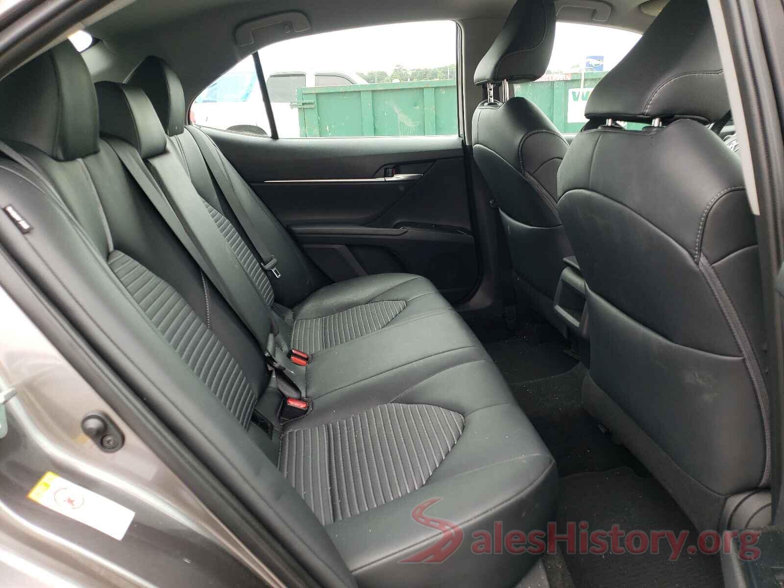 4T1B11HK7JU156236 2018 TOYOTA CAMRY