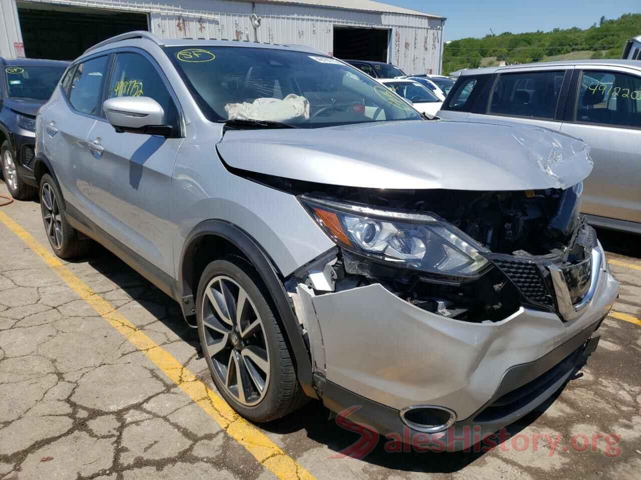 JN1BJ1CR3HW127018 2017 NISSAN ROGUE