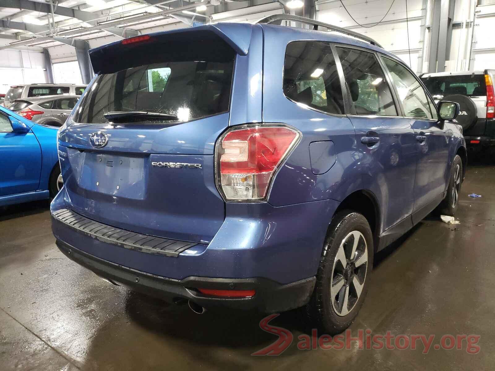 JF2SJARC9JH444555 2018 SUBARU FORESTER