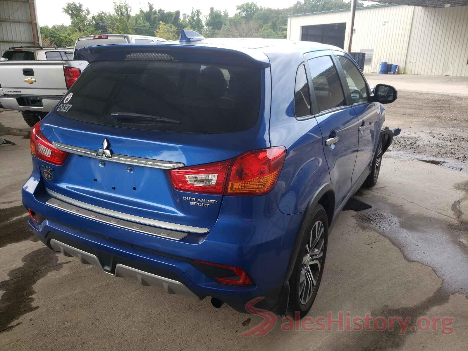 JA4AP3AU8JZ028753 2018 MITSUBISHI OUTLANDER