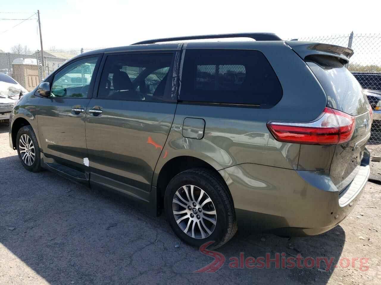 5TDYZ3DC9JS937300 2018 TOYOTA SIENNA