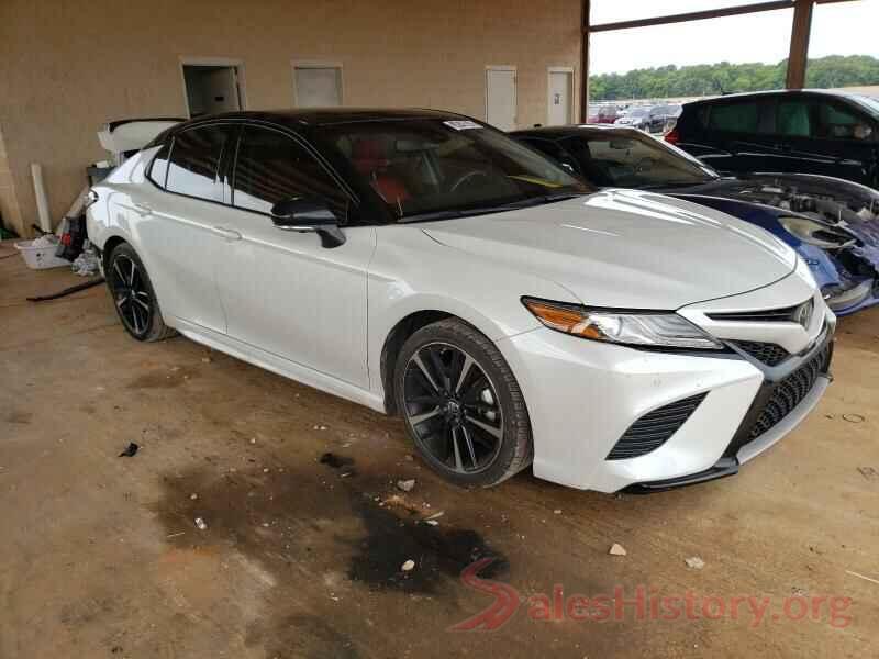 4T1B61HK8JU073822 2018 TOYOTA CAMRY