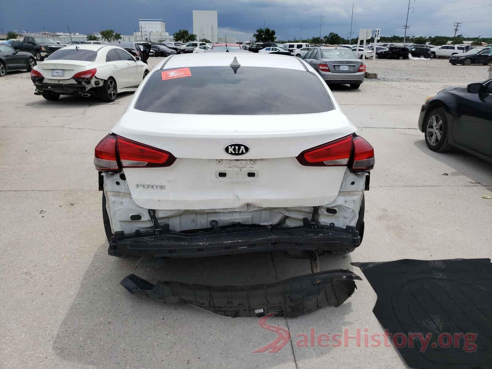 3KPFL4A7XHE117737 2017 KIA FORTE