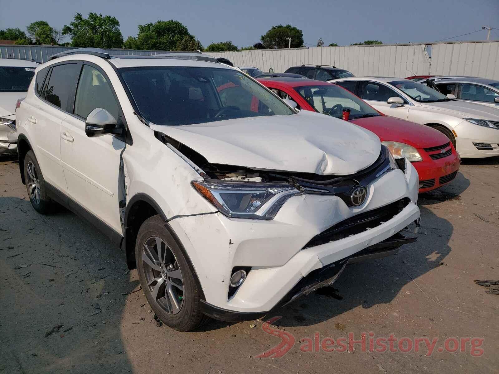 JTMRFREV1HD203899 2017 TOYOTA RAV4