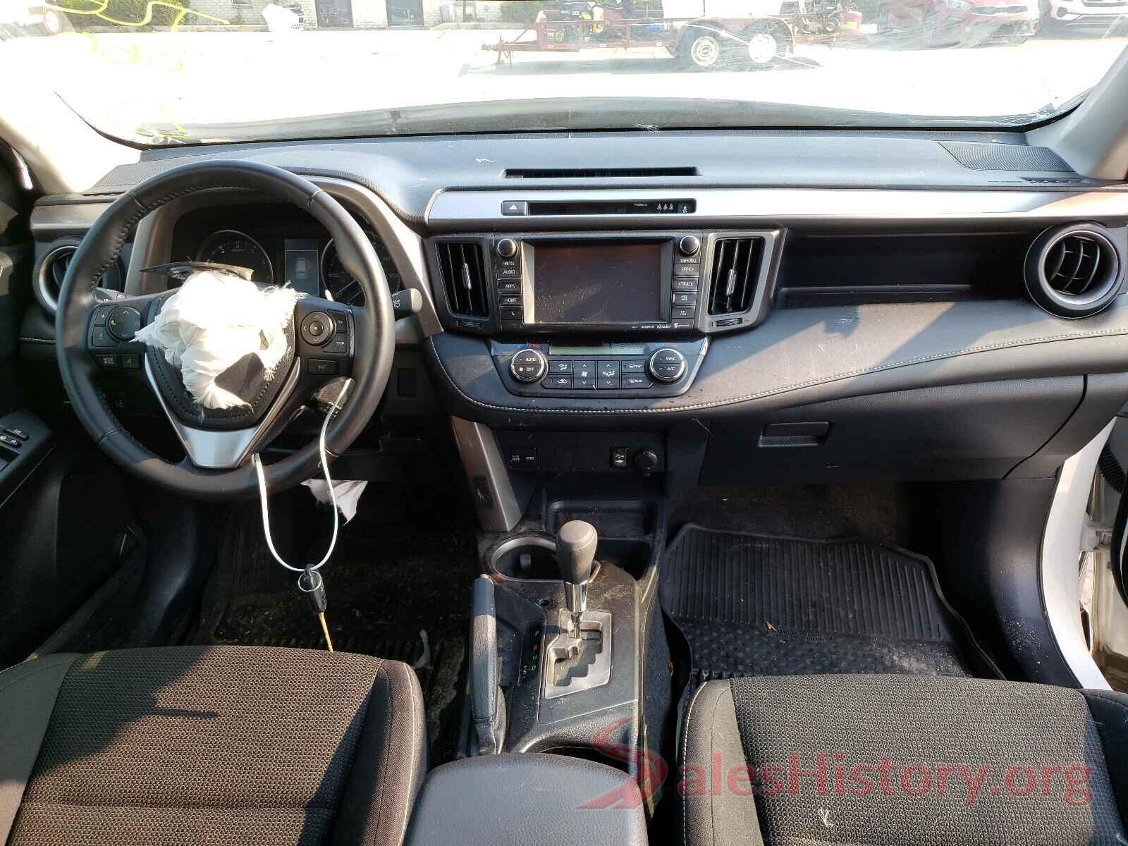 JTMRFREV1HD203899 2017 TOYOTA RAV4