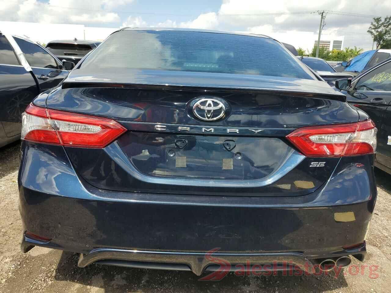 4T1B11HK1JU590040 2018 TOYOTA CAMRY