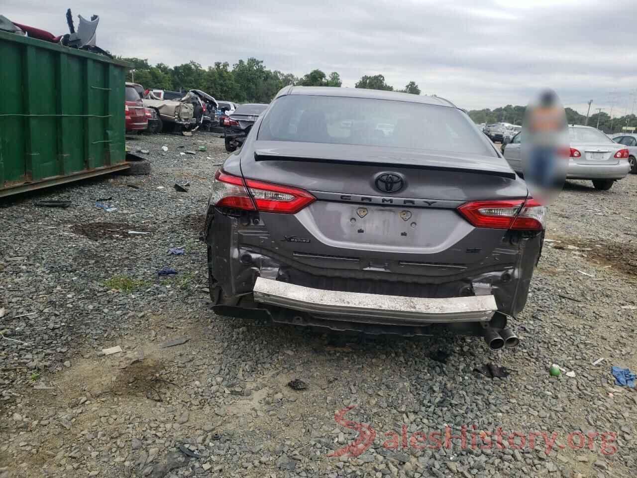 4T1B11HK9JU144928 2018 TOYOTA CAMRY