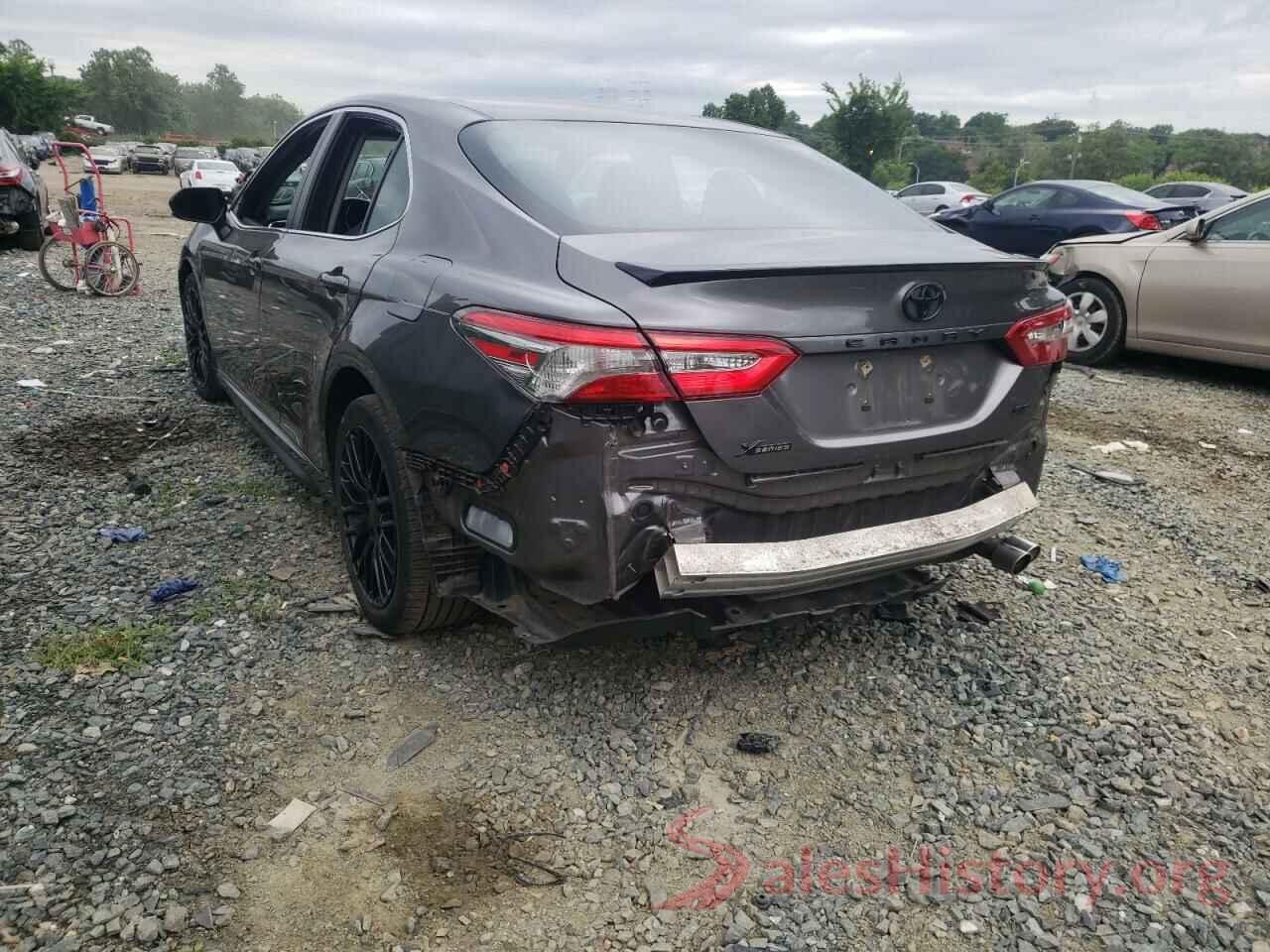 4T1B11HK9JU144928 2018 TOYOTA CAMRY